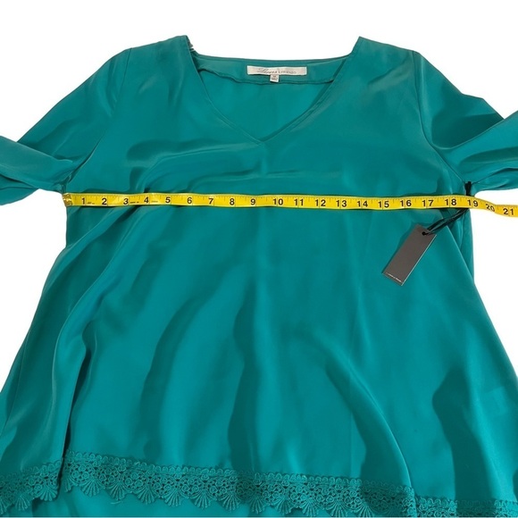 Lovers + Friends Green V-Neck Balloon Sleeve Lace Embroidered Detail Blouse M - Picture 10 of 12